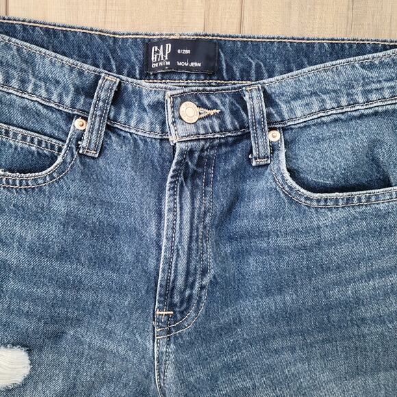 GAP High Rise Distressed Mom Medium Wash Jeans Women Sz 6 28R - Picture 9 of 11